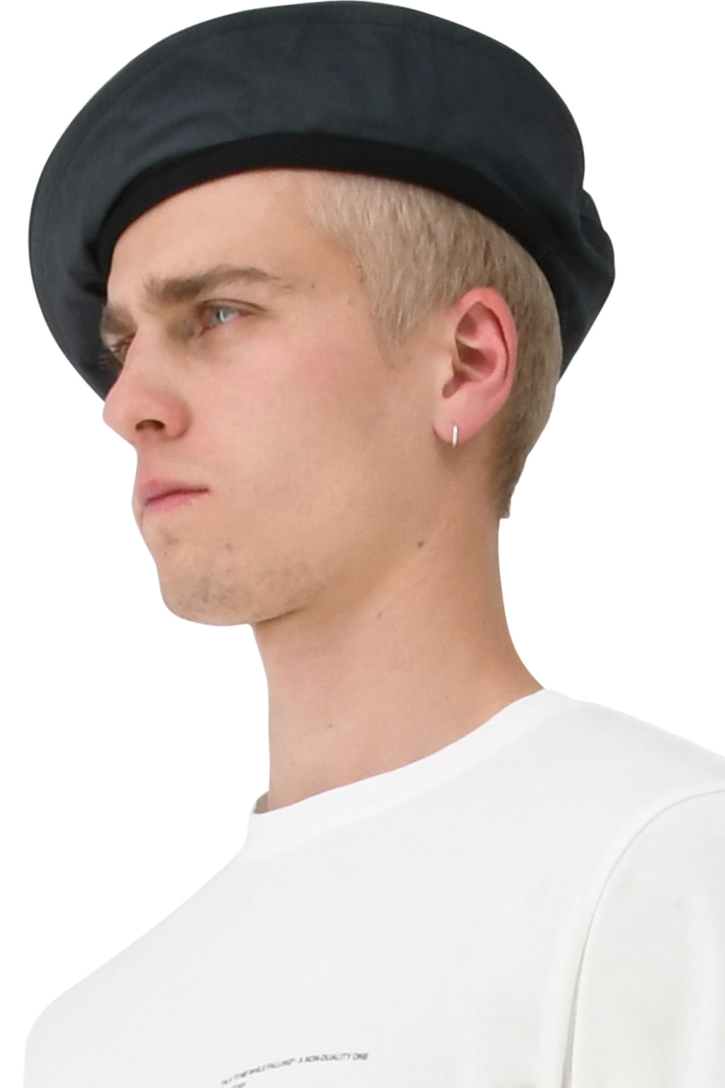 Jorunas Beret Hat, Petrol